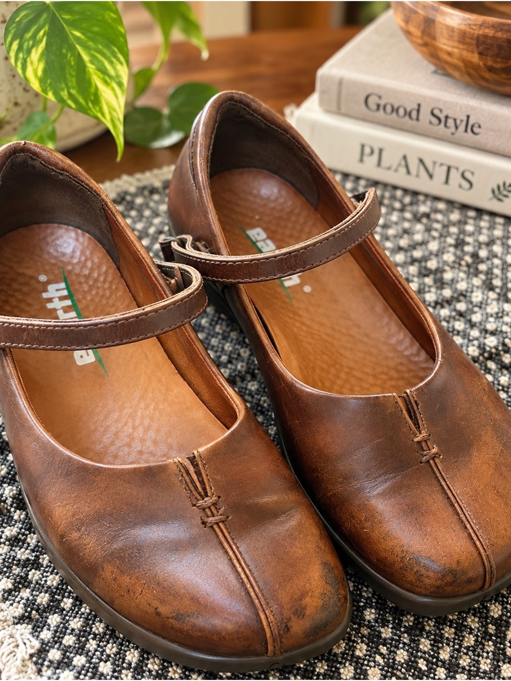 Y2K Earth Solar Coffee Leather Mary Jane Negative Heel Shoes 6.5B